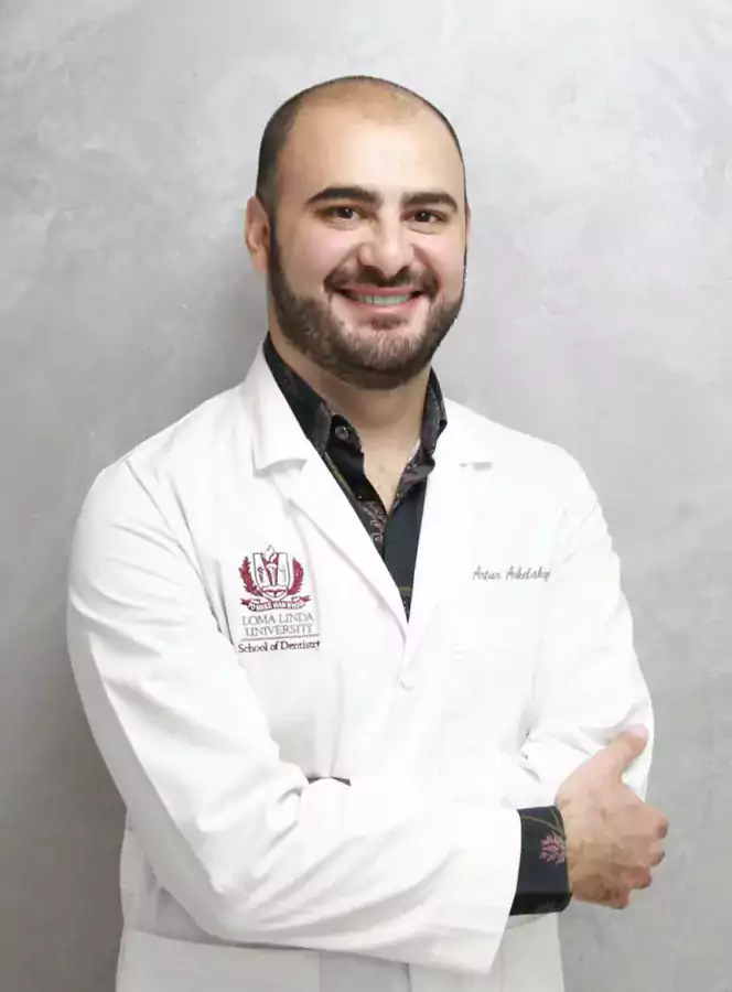 Артур Аркелакян, Coastland Dental - Стоматологи в Лос-Анджелесе