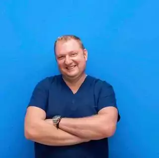 Стоматолог Илья Фрейберг DDS PA - Стоматологи в Майами