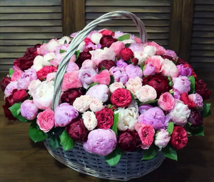 Франшиза доставки пионов - Цветы и подарки в США