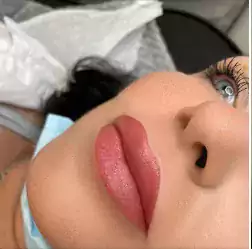 Valeria, master of permanent makeup - Перманентный макияж в Сиэтле