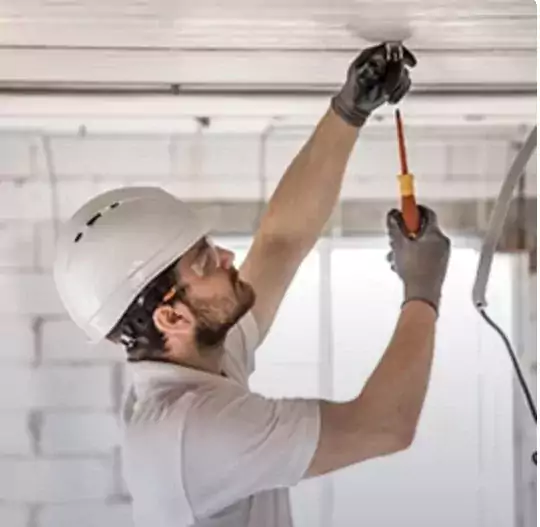 Все виды внутренних ремонтных работ под ключ! - Электрики, Слесари в Филадельфии