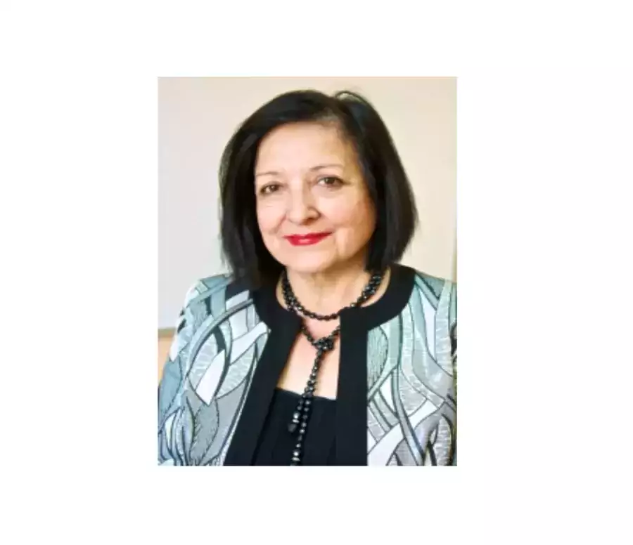 Онлайн Преподаватель английского языка - Шакира - Иностранные языки, Онлайн-обучение в Майами