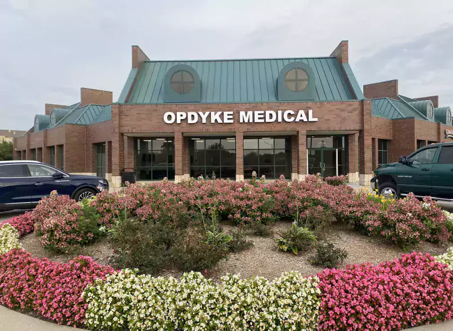 "Advance Diagnostics Laboratories"Диагностическая лаборатория в Понтиак - Доктора в Детройте