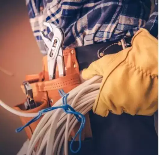 Vlad, Electrician - Электрики в Кливленде