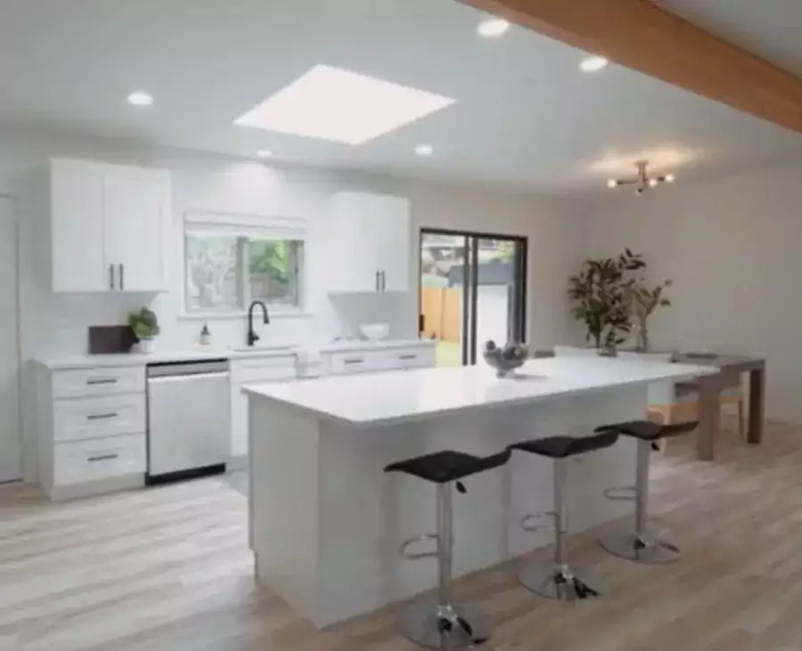 Опытный Мастер по строительству и ремонту! - Сантехники, Установка дверей и окон в Лос-Анджелесе