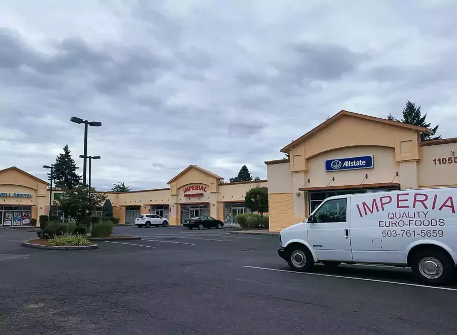 Imperial Euro Market - Магазины в Портленде