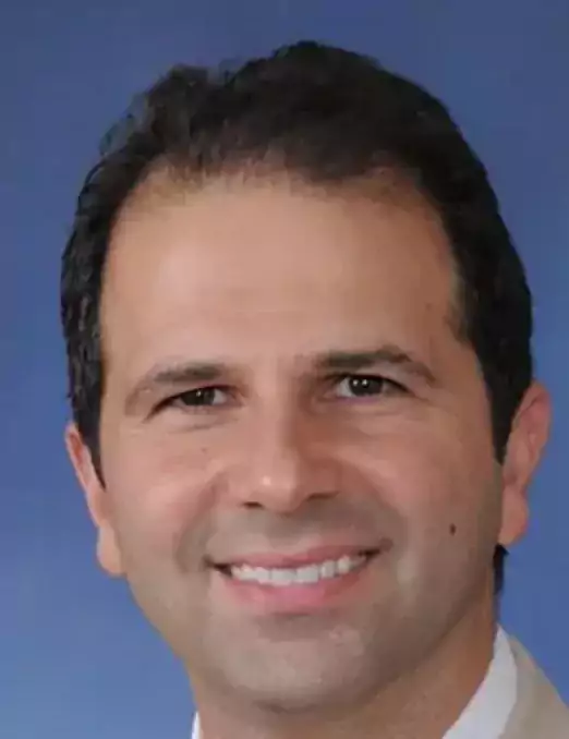 DR. DANIEL EAD - Урологи в Майами