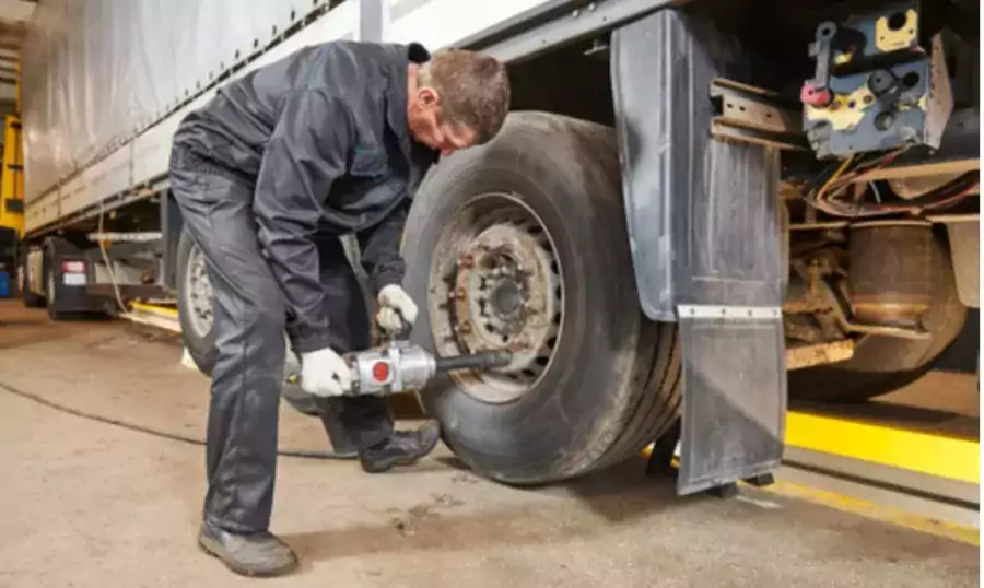 Trailer Truck Repair Services  - Ремонт траков и трейлеров в Шарлотте