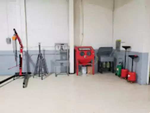 Hoist House /Автомастерская - Автомобильные услуги в Детройте