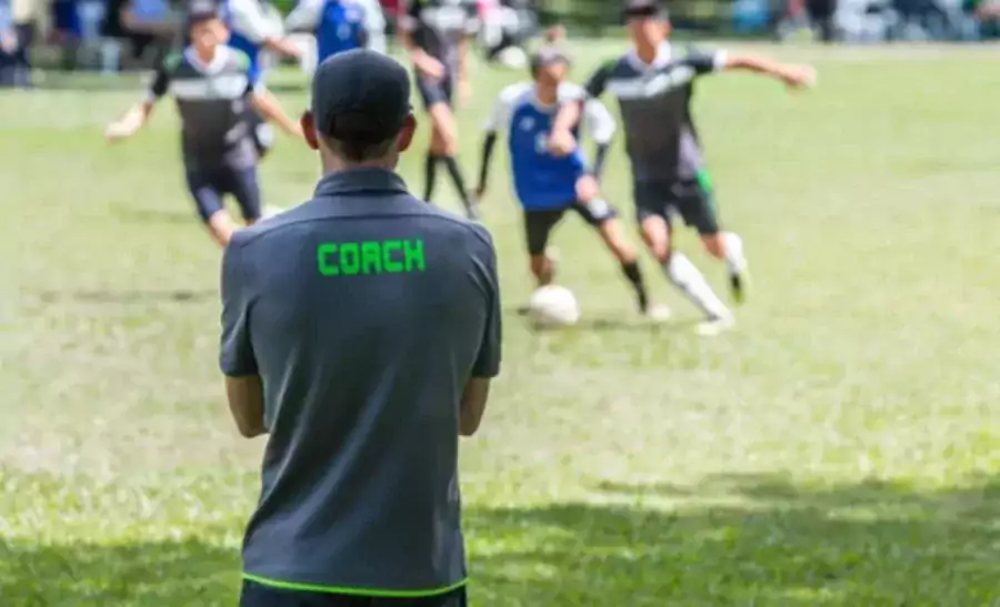 Тренер по Футболу  - Спорт в Бостоне