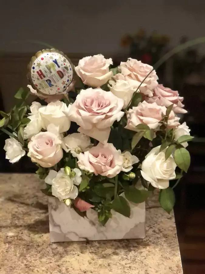 Декорація букетів з квітів і кульок!😀 - Цветы и подарки в Портленде