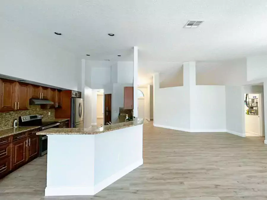 Renovation of houses and apartments - Другие ремонтные услуги в Майами