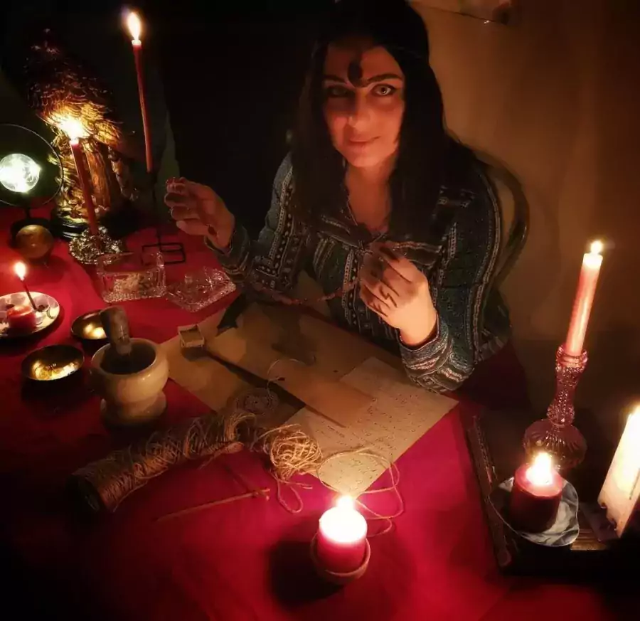 Гадалка в США Нью-Йорк Приворот от профессионала Гадание Любовная магия Гадалка Сабина - Экстрасенсы в США