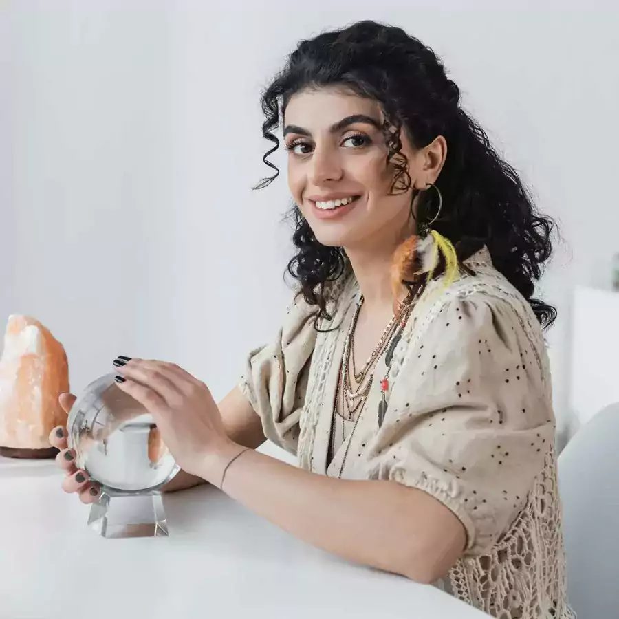 Элис – таролог, нумеролог и проводник энергии - Экстрасенсы в США