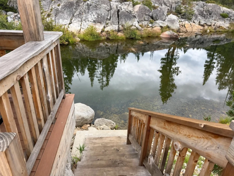 Русская баня на дровах у горной реки — Exit 168 - Banya and sauna в Sacramento